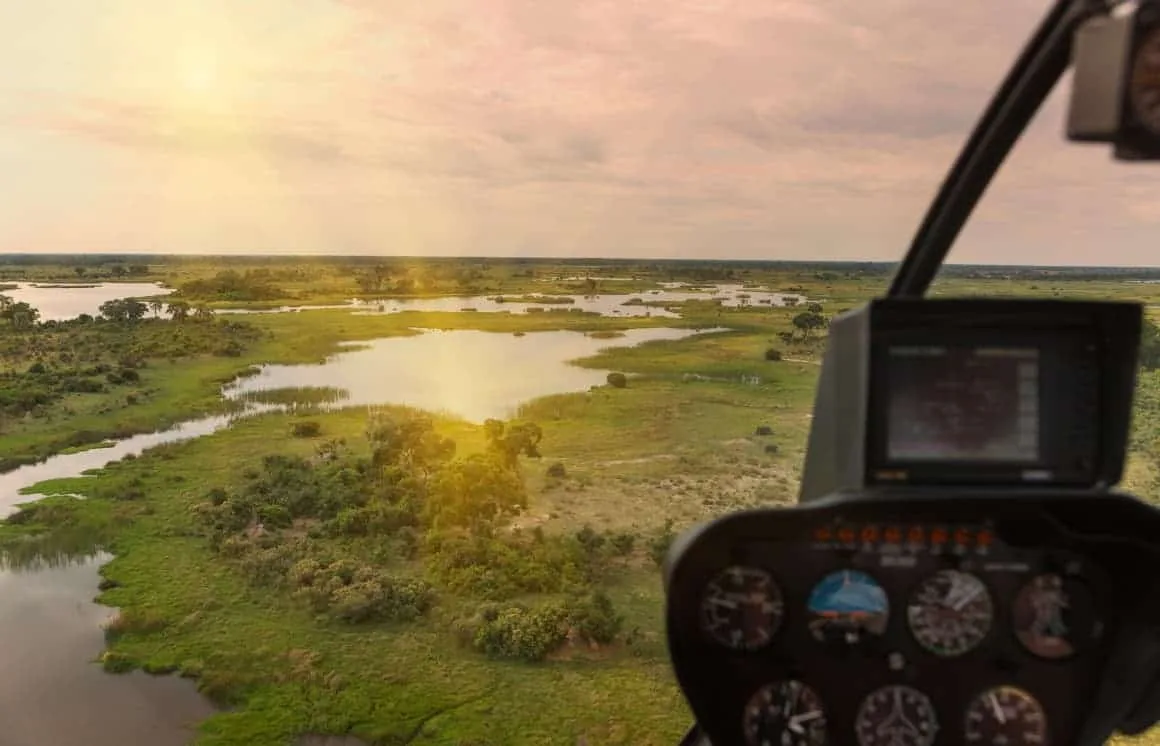 atzaro-okavango-helicopter-safari